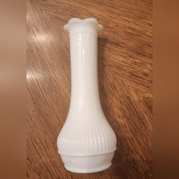 Accents Vtg Randall White Milk Glass Bud Vase Poshmark